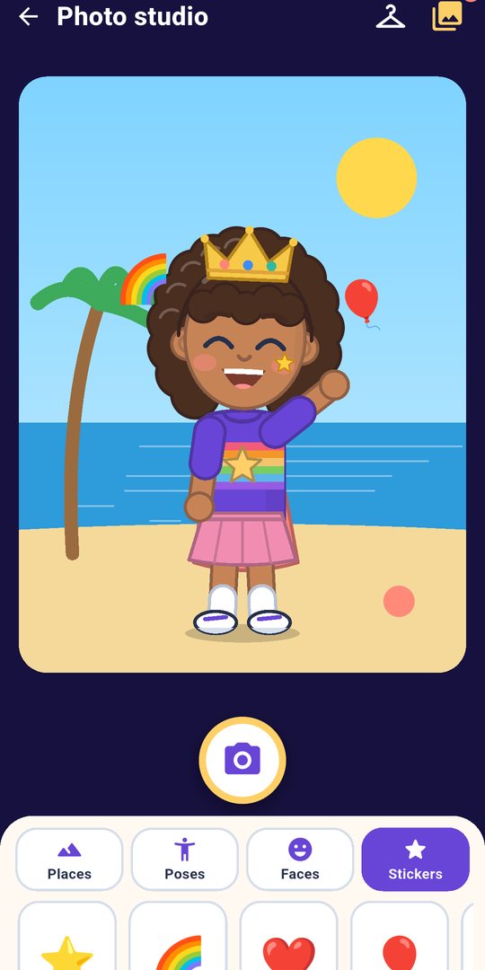 MeQuest photo studio: the hero waves on a beach with stickers
